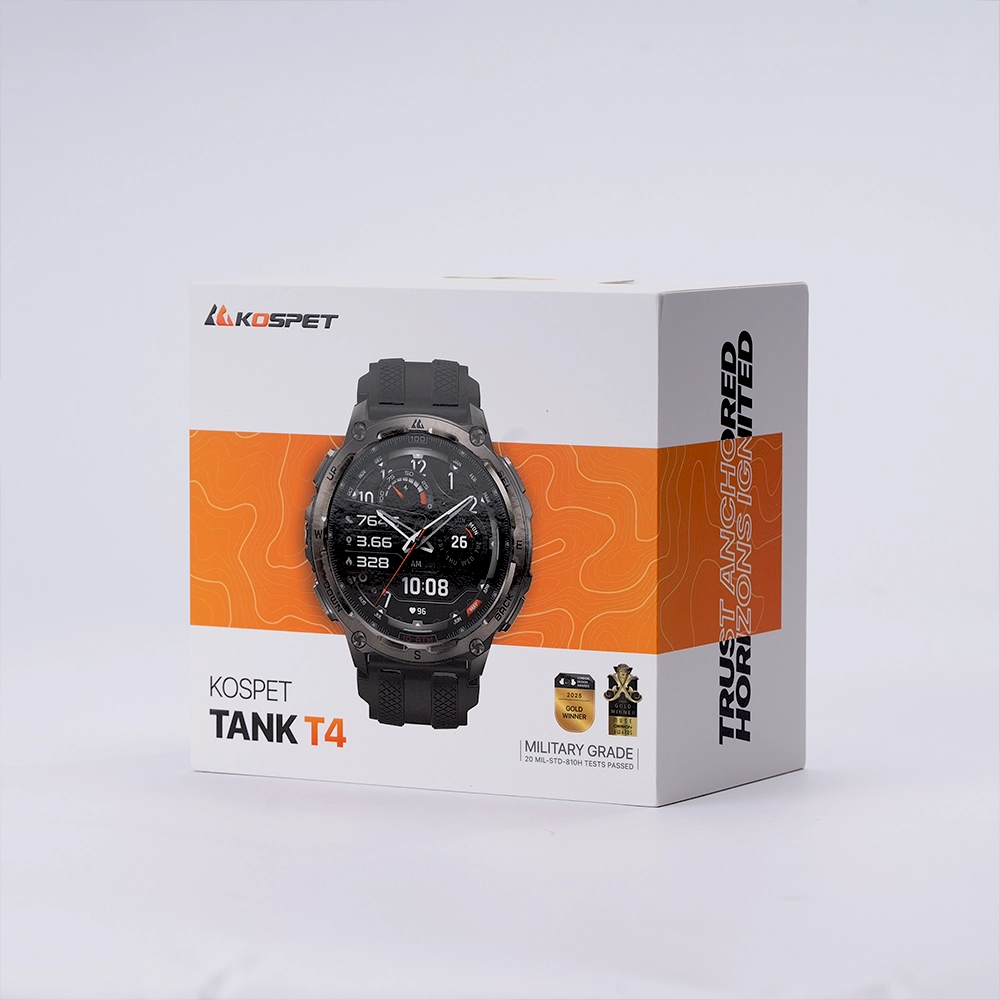 Zbliżenie na pudełko smartwatcha Kospet Tank T4 na szarym tle.